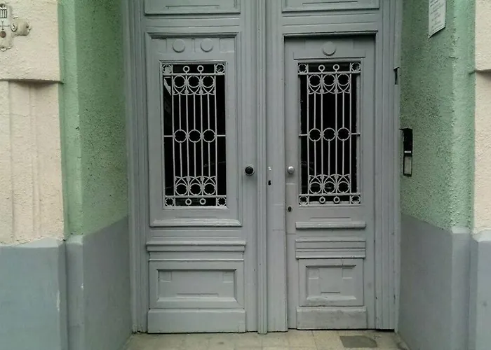 Feel Like Home In The City Center Up To 5 Guests