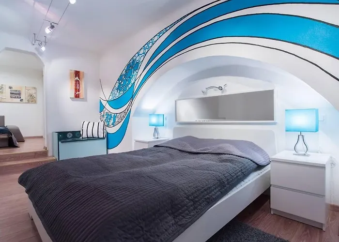 Feel Like Home In The City Center Up To 5 Guests
